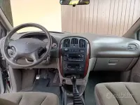 Usata Chrysler Voyager 116 CV (85 kW) 2003 Grigio Monovolume