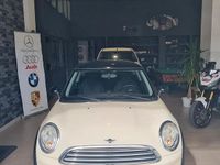 Usata Mini Cooper D 108 CV (79 kW) 2009 Beige Utilitaria