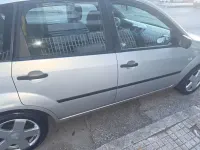 Usata Ford Fiesta Ghia 68 CV (50 kW) 2003 Utilitaria