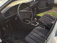 Usata Mercedes 190 1992 Grigio Berlina