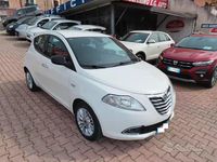 Usata Lancia Ypsilon 69 CV (50 kW) 2014 Bianco Utilitaria