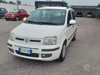 Usata Fiat Panda Dynamic 69 CV (50 kW) 2011 Bianco Utilitaria
