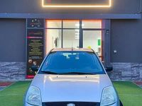 Usata Ford Fiesta 75 CV (55 kW) 2004 Grigio Utilitaria