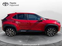 Usata Toyota Yaris Cross Trend 116 CV (85 kW) 2022 Rosso SUV