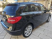 Usata Mercedes B180 Premium 109 CV (80 kW) 2014 Nero Utilitaria