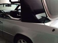 Usata Mercedes E200 136 CV (100 kW) 1994 Cabrio