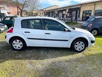 Usata Renault Mégane II Authentique 99 CV (72 kW) 2005 Bianco