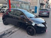 Usata Lancia Ypsilon Gold 95 CV (69 kW) 2017 Nero Utilitaria