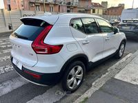 Usata Volvo XC40 Momentum 129 CV (94 kW) 2021 Bianco SUV