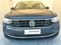 Usata VW Tiguan Life 150 CV (110 kW) 2023 Grigio scuro SUV