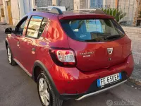 Usata Dacia Sandero 90 CV (66 kW) 2016 Rosso SUV