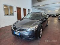 Usata Kia Ceed EX 109 CV (80 kW) 2009 Grigio Utilitaria