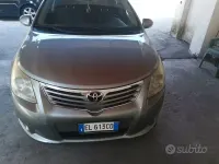 Usata Toyota Avensis 126 CV (92 kW) 2011 Grigio Station wagon
