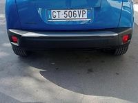 Usata Peugeot 2008 Allure 101 CV (74 kW) 2024 Blu SUV