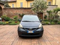Usata Toyota Aygo 67 CV (49 kW) 2007 Grigio Utilitaria