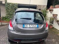 Usata Lancia Ypsilon 85 CV (62 kW) 2011 Grigio Utilitaria