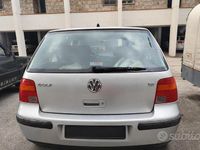 Usata VW Golf IV 2001 Grigio Berlina