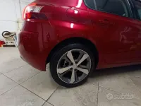 Usata Peugeot 308 110 CV (80 kW) 2016 Rosso Berlina