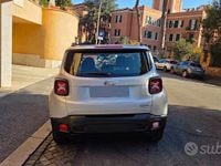 Usata Jeep Renegade Longitude 140 CV (102 kW) 2016 Grigio SUV