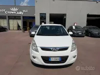 Usata Hyundai i20 Comfort 75 CV (55 kW) 2010 Bianco Utilitaria