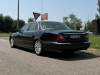 Usata Jaguar XJ8 298 CV (219 kW) 2003 Blu/azzurro Berlina