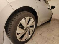 Usata VW Golf VIII Style 131 CV (96 kW) 2023 Argento Berlina