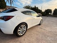 Usata Opel Astra GTC 130 CV (95 kW) 2012 Coupé
