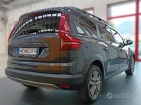Usata Dacia Jogger Comfort 100 CV (73 kW) 2022 Grigio Monovolume
