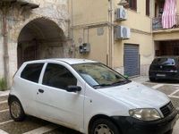 Usata Fiat Punto 69 CV (50 kW) 2004 Bianco Utilitaria