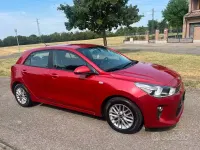 Usata Kia Rio 84 CV (61 kW) 2019 Rosso Berlina