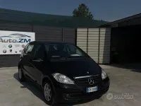 Usata Mercedes A160 Premium 82 CV (60 kW) 2012 Nero Utilitaria
