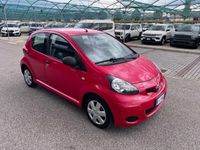 usata Toyota Aygo 1.0 12V VVT-i 5 porte Now Connect / GRANDINATA