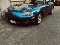 Usata Mazda MX5 110 CV (80 kW) 2001 Bluazzurro Cabrio