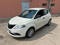 Usata Lancia Ypsilon Gold 69 CV (50 kW) 2018 Bianco Utilitaria