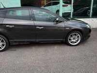 Usata Lancia Delta 120 CV (88 kW) 2011 Grigio Utilitaria