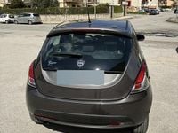 Usata Lancia Ypsilon 69 CV (50 kW) 2013 Grigio Utilitaria