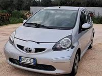 Usata Toyota Aygo 68 CV (50 kW) 2007 Grigio Utilitaria