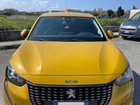Usata Peugeot 208 Allure 100 CV (73 kW) 2020 Giallo Utilitaria