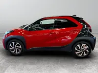 Usata Toyota Aygo X Trend 72 CV (52 kW) 2023 Rosso SUV