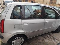 Usata Lancia Musa 95 CV (69 kW) 2006 Grigio Monovolume