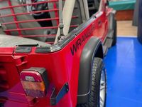Usata Jeep Wrangler Laredo 103 CV (75 kW) 1990 Rosso SUV