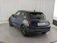 Usata Mini Cooper Favoured 204 CV (150 kW) 2024 Blu/azzurro Utilitaria