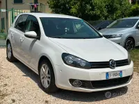 Usata VW Golf VI Highline 105 CV (77 kW) 2011 Bianco Utilitaria