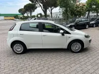 Usata Fiat Punto Evo Dynamic 75 CV (55 kW) 2011 Bianco Utilitaria