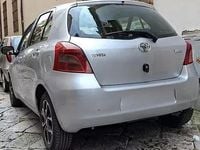 Usata Toyota Yaris 90 CV (66 kW) 2008 Grigio Utilitaria