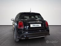 Usata Mini ONE Essential 75 CV (55 kW) 2022 Midnight black met. Utilitaria