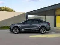 Nuova Audi Q6 Sportback e-tron S-Line 2026 Grigio daytona perlato SUV