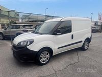 Usata Fiat Doblò S 105 CV (77 kW) 2021 Bianco Monovolume
