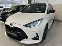 Usata Toyota Yaris Lounge 130 CV (95 kW) 2021 Bianco Utilitaria