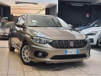 Usata Fiat Tipo Easy 120 CV (88 kW) 2017 Oro Berlina